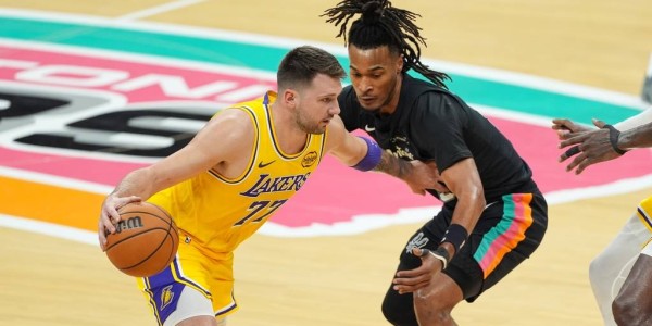 东契奇38+10+10文班亚马16+14 湖人不敌马刺