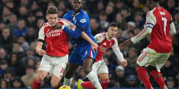 四线争冠困境：首回合客场胜蓝军也难释豪情，阿尔特塔亟需果断取舍