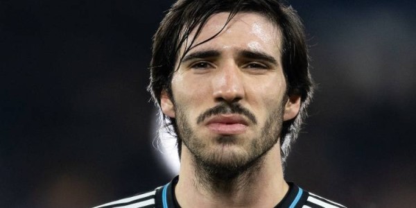 纽卡标价1亿欧！意媒：阿森纳加入托纳利争夺，曼联或被再次截胡