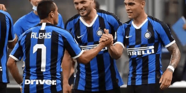 意甲焦点战：乌迪内斯死守主场，罗马剑指三分