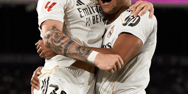 足坛一夜动态！利物浦造神迹，皇马4-1全胜领跑，AC米兰双杀莱切