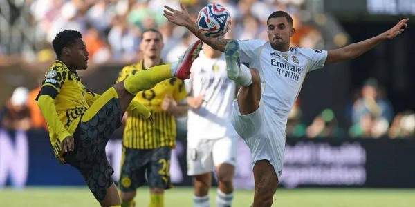 1.27亿欧巨星迷失！皇马中场战术混乱，用人失误引球迷不满