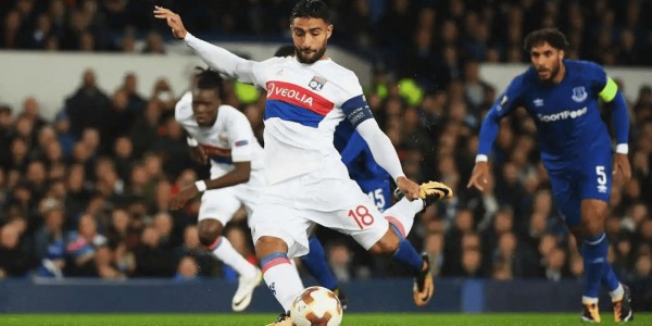 南北法甲对决，黑马里昂迎击稳进里尔