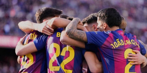 一场3-0，让西甲榜首易主，前2只差1分，巴萨挤掉皇马，成功登顶